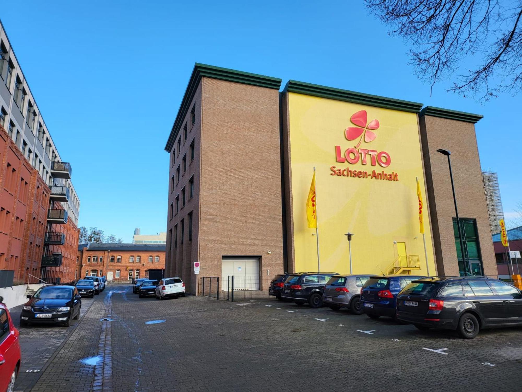 Trendige Stadtwohnung, Historisches Haus Mit Terrasse Und Garten Magdeburg Kültér fotó